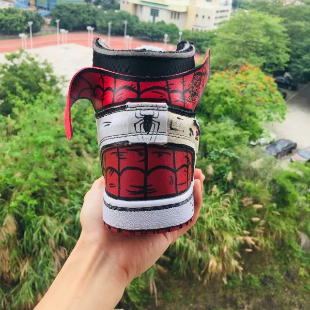 AIR JORDAN 1 "spider man"