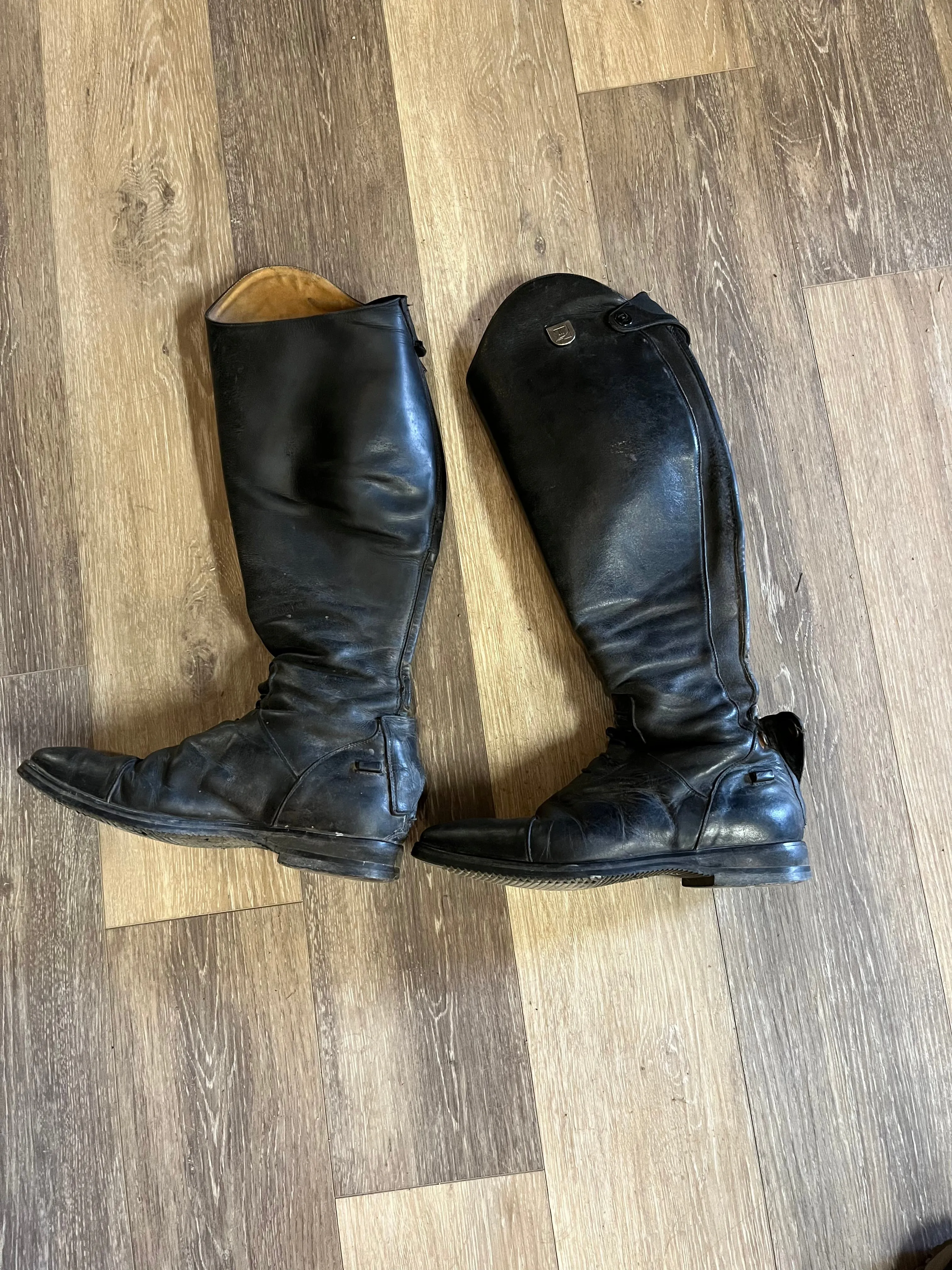 Consignment Tucci Field Boot 39D