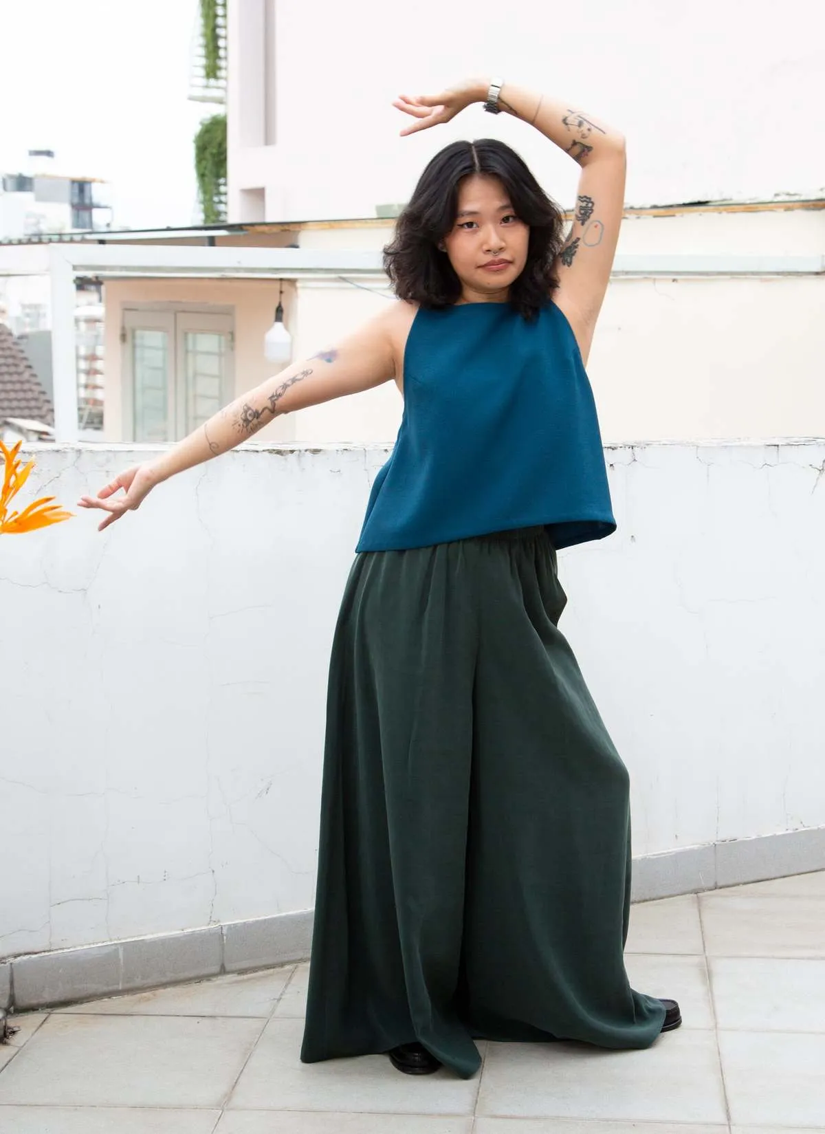 Fennel Sleeveless Back V Cropped Top - Turquoise