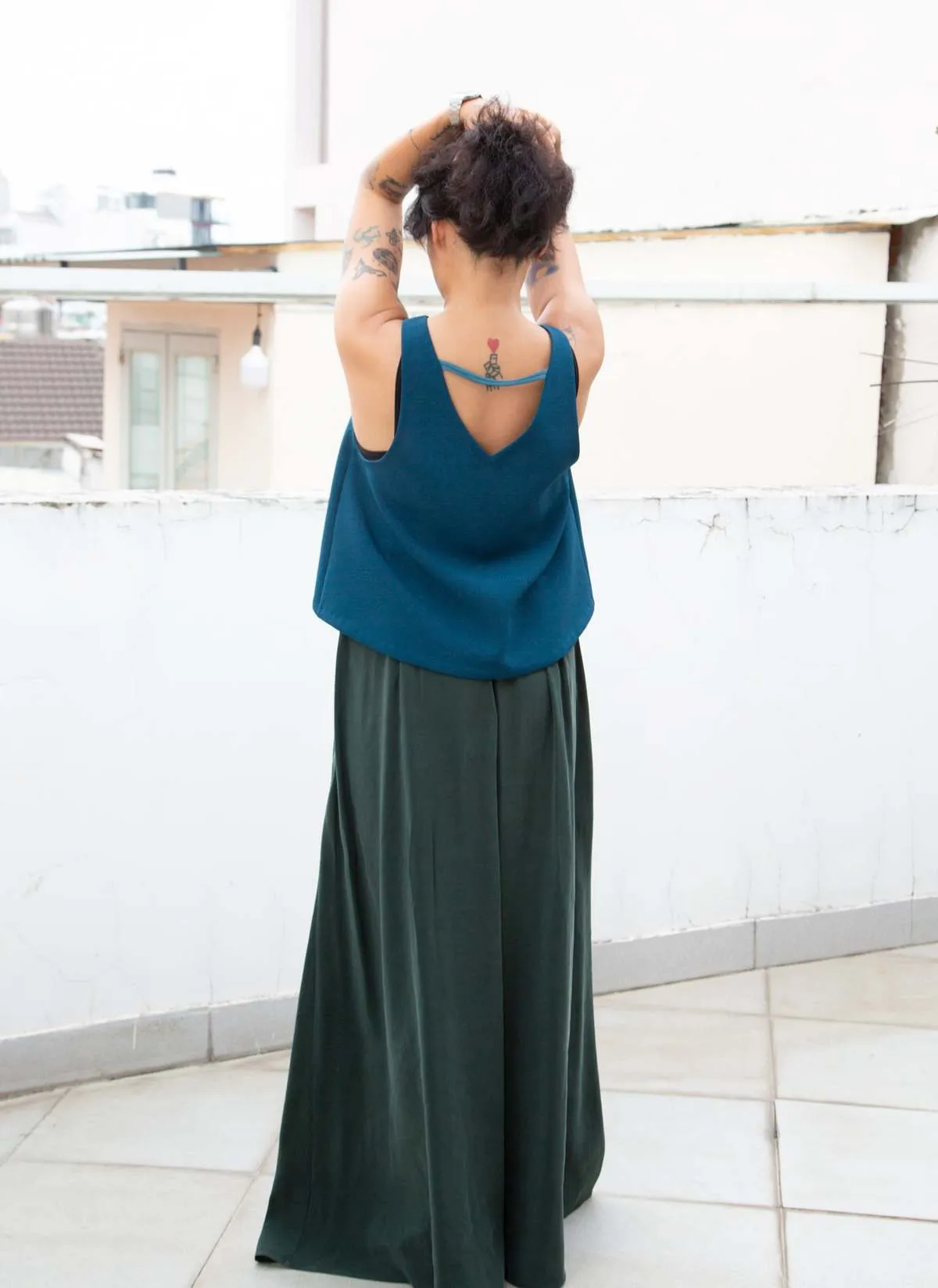 Fennel Sleeveless Back V Cropped Top - Turquoise