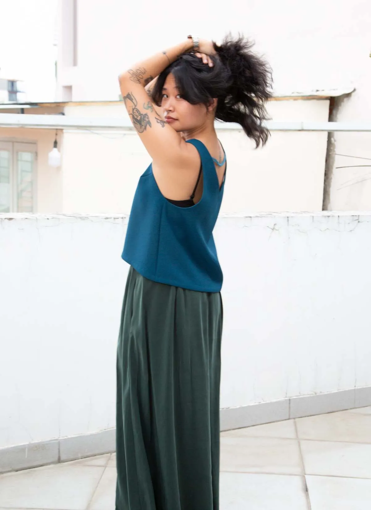 Fennel Sleeveless Back V Cropped Top - Turquoise