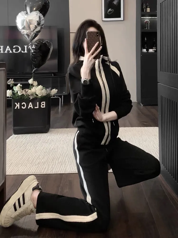 High-end streetwear sweatshirt suit for women in autumn, slimming and covering the flesh, fashionable casual sports wide-leg pan