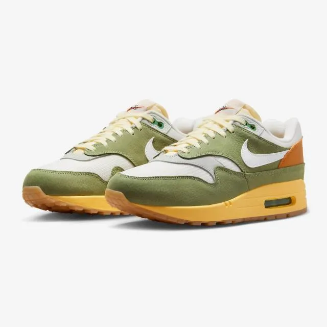 Nike Women's Air Max 1 (Design By Japan/ Green/ White/ O...