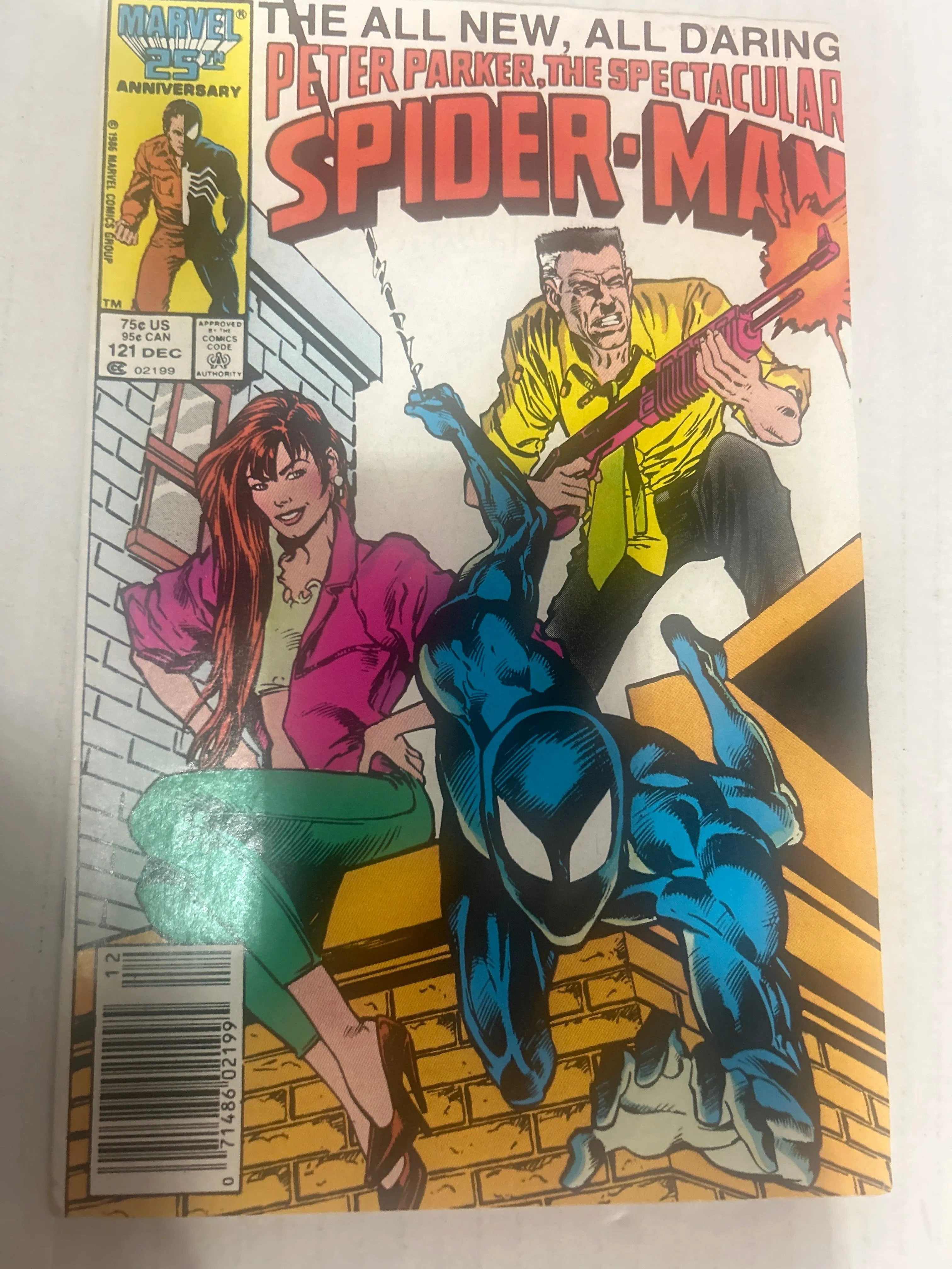 Peter Parker, The Spectacular Spider-Man by Marvel Comics Groups Marvel 25th Anniversary The All new, All Daring #121 Comic Book